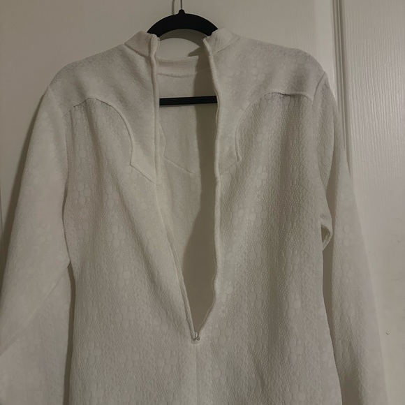 White Textured Long Sleeve Western Top with 3/4 Zip by Trail Ridge Size M - Picture 5 of 6